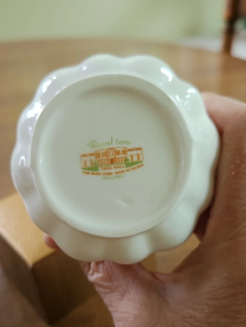 ROYAL TARA Fine Bone China Shamrock Creamer & Open Sugar Bowl